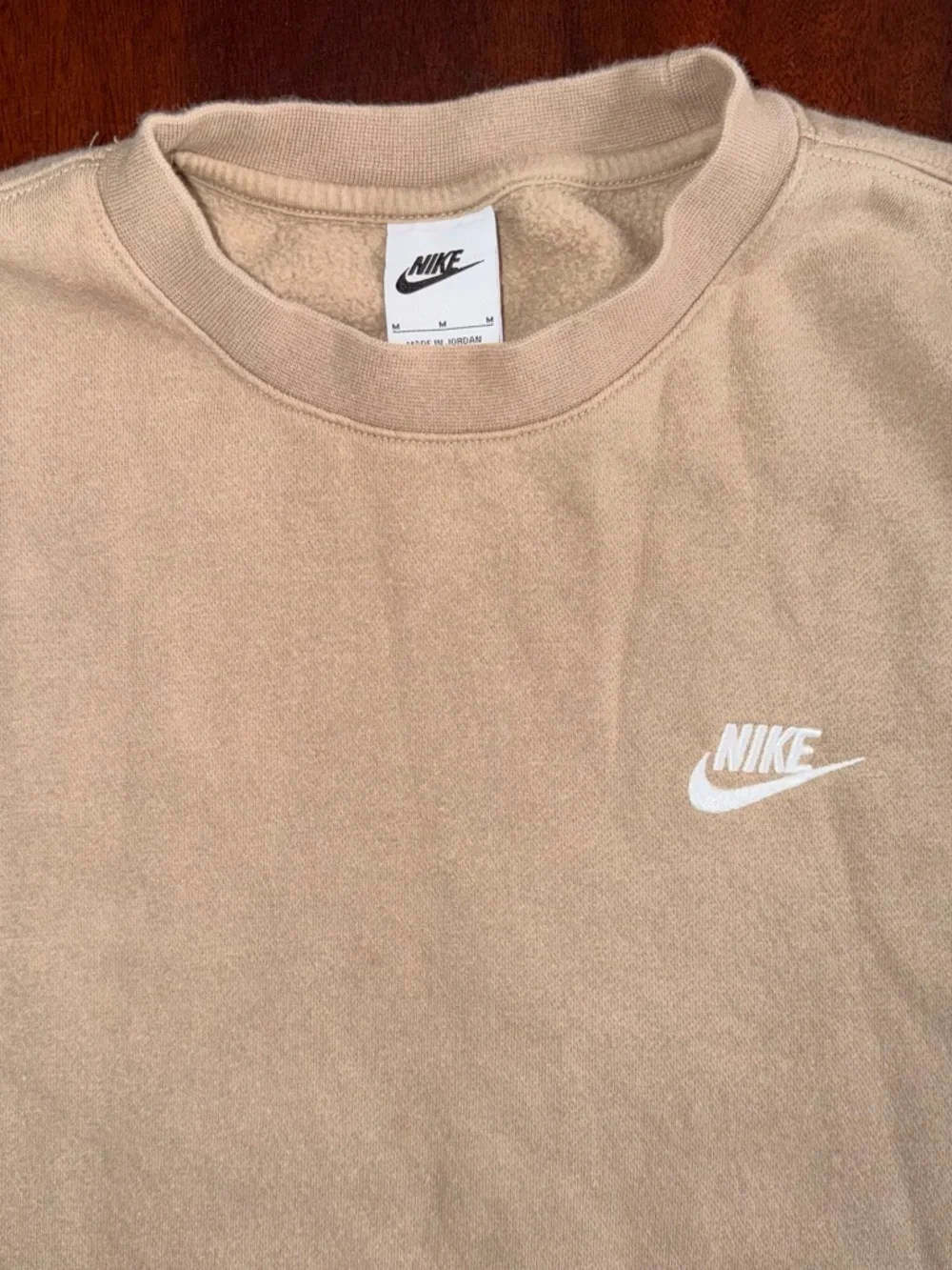 Nike Fleece Crewneck Pullover Sweatshirt in Tan - Size Medium